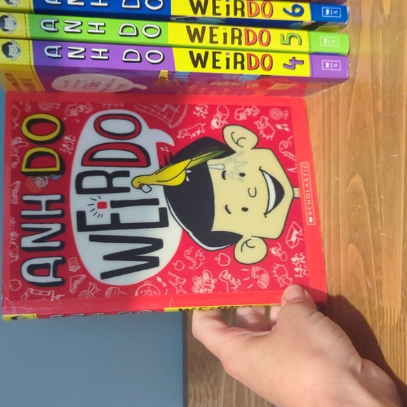 Anh-Do weirdo books - Picture 2 of 9